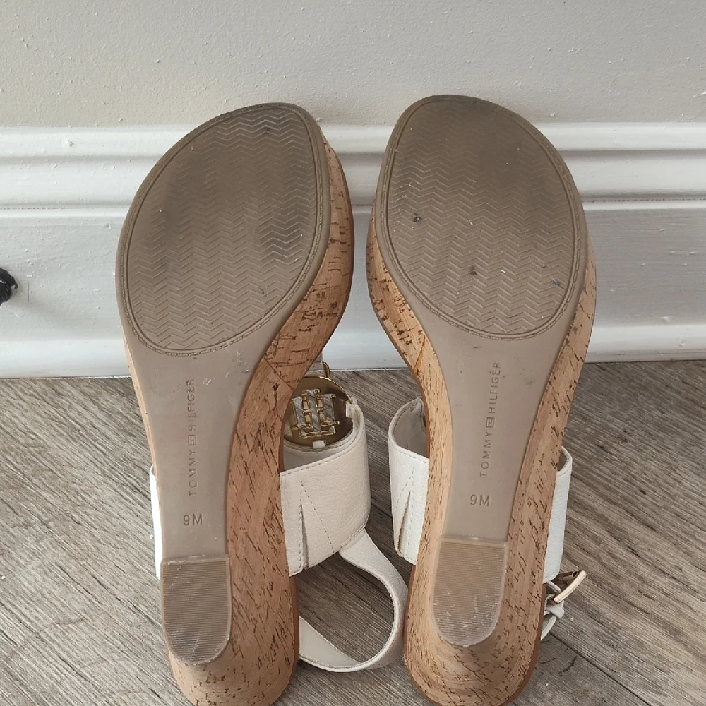 Tommy Hilfiger Women's White Wedge Sandals